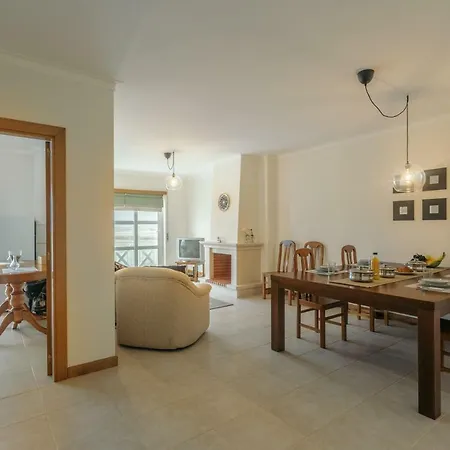 22- Great Location In Baleal! Lägenhet